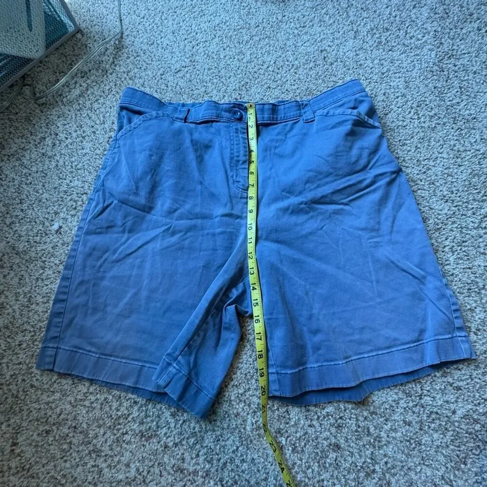 LL Bean Classic shorts, size 20 Women; comfort waistband; vintage early 2000's